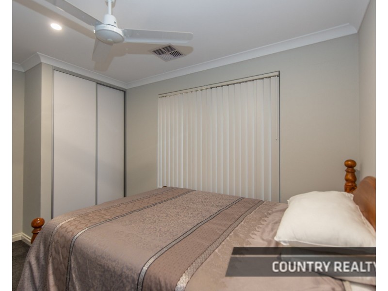 8 Oakover Place, Northam WA 6401