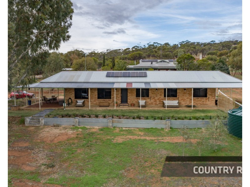 22 Steere Road, York WA 6302