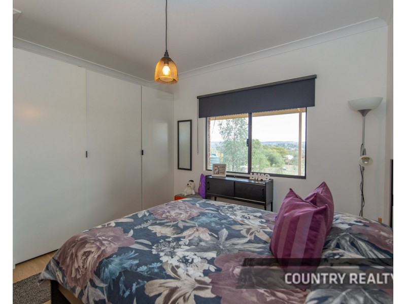 22 Steere Road, York WA 6302