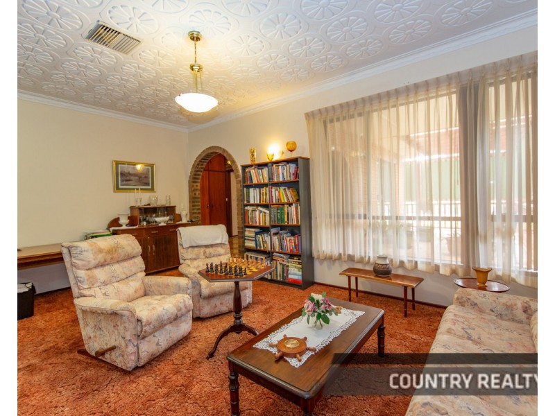 39 Kennedy Street, Northam WA 6401