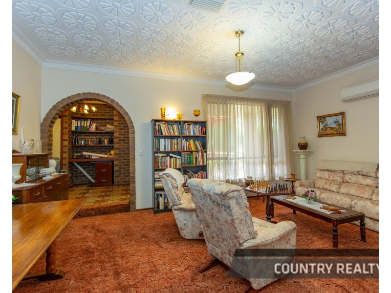 39 Kennedy Street, Northam WA 6401