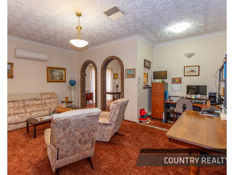 39 Kennedy Street, Northam WA 6401