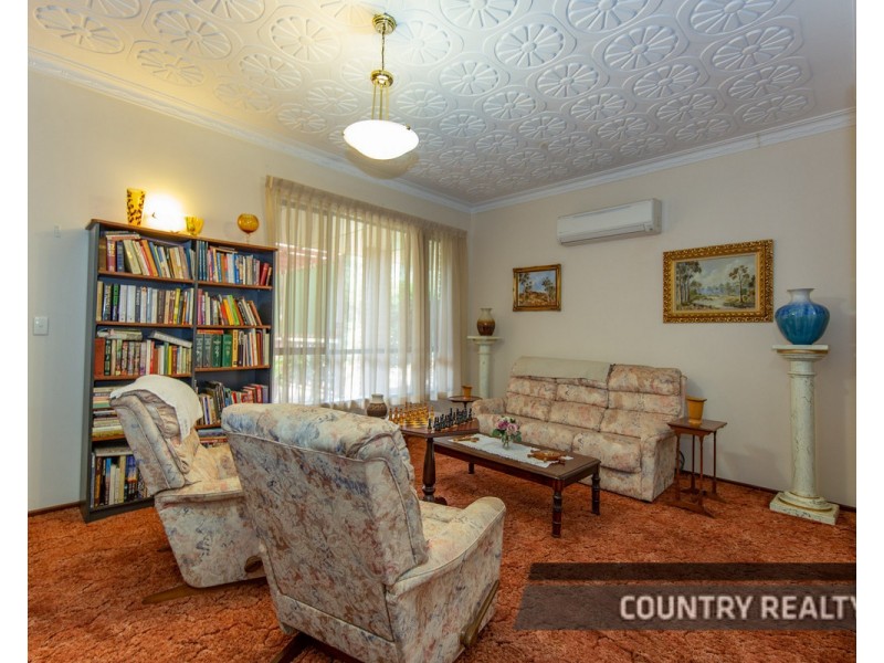 39 Kennedy Street, Northam WA 6401