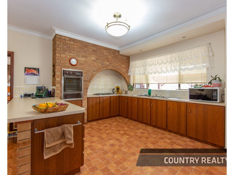 39 Kennedy Street, Northam WA 6401