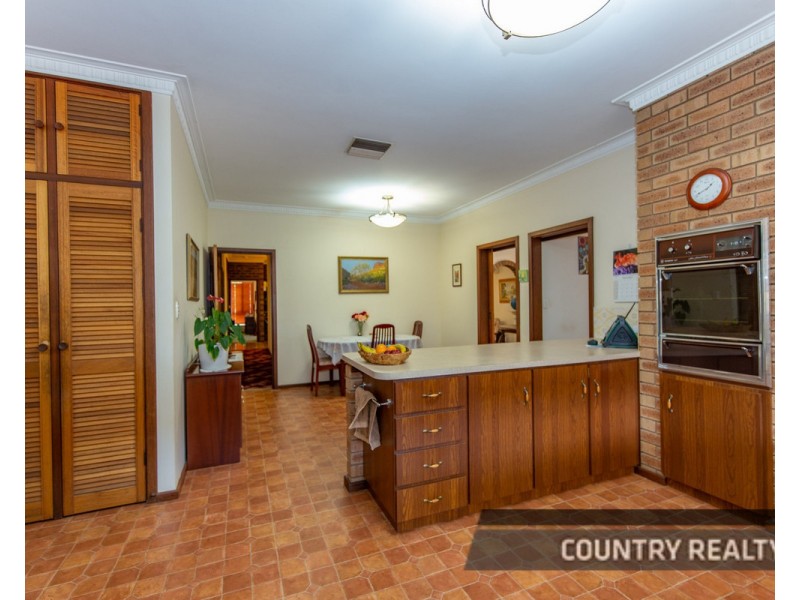 39 Kennedy Street, Northam WA 6401