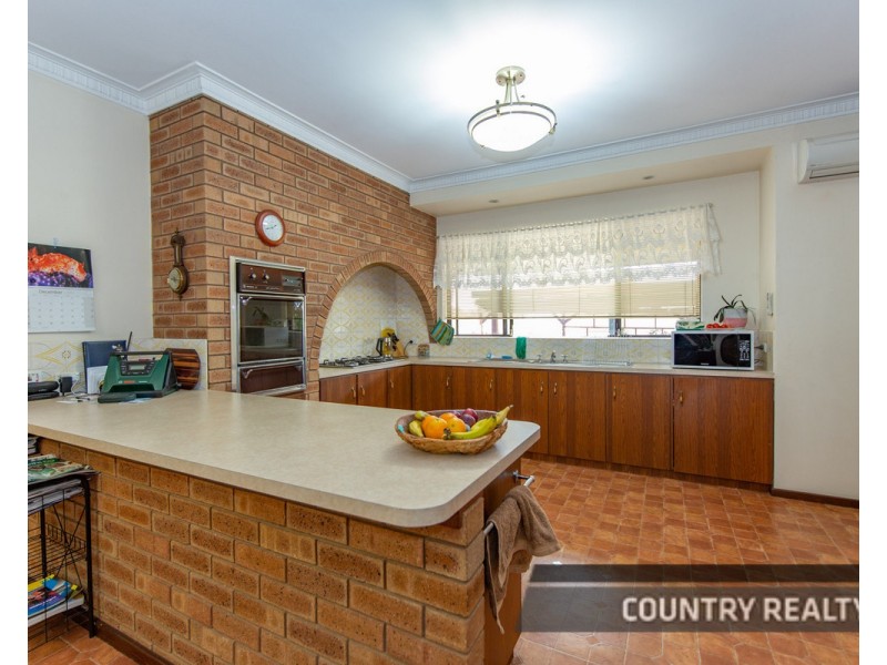 39 Kennedy Street, Northam WA 6401