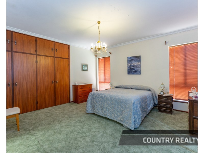 39 Kennedy Street, Northam WA 6401