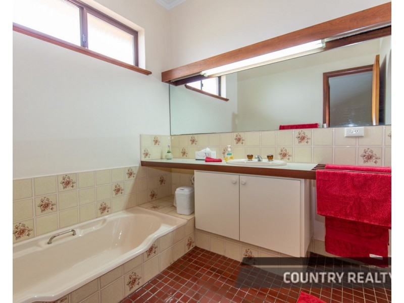 39 Kennedy Street, Northam WA 6401