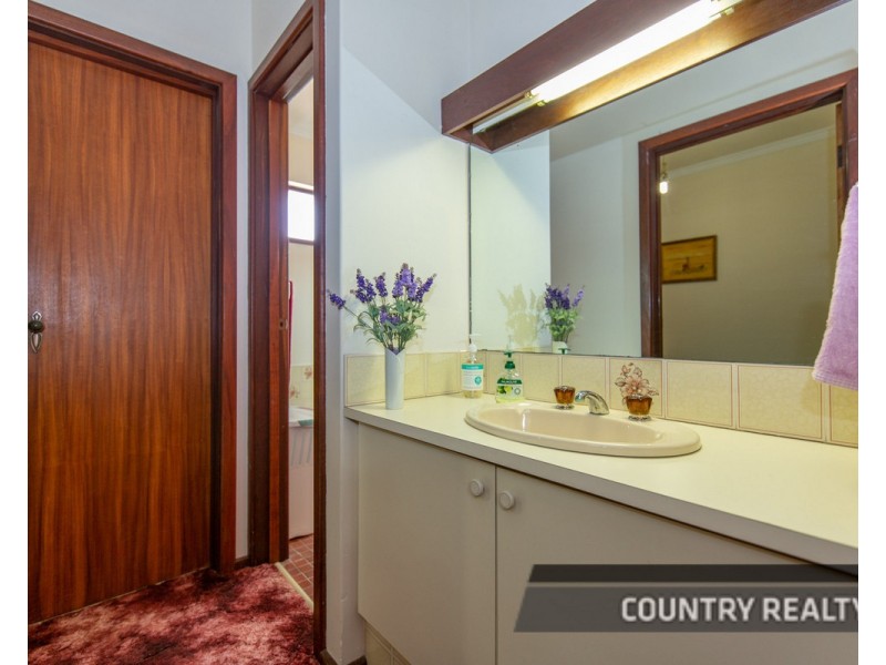 39 Kennedy Street, Northam WA 6401