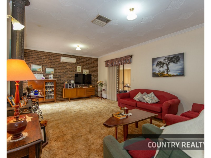 39 Kennedy Street, Northam WA 6401