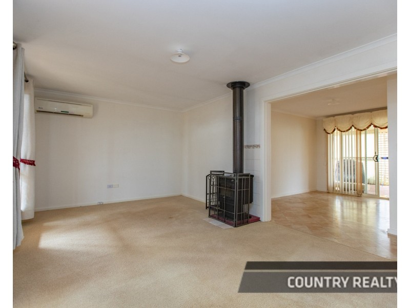 2 O’Loghlen Street, Dowerin WA 6461