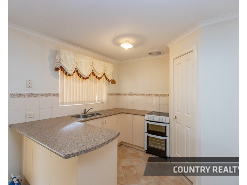 2 O’Loghlen Street, Dowerin WA 6461