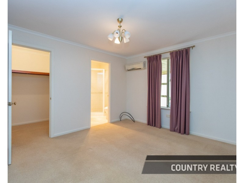 2 O’Loghlen Street, Dowerin WA 6461
