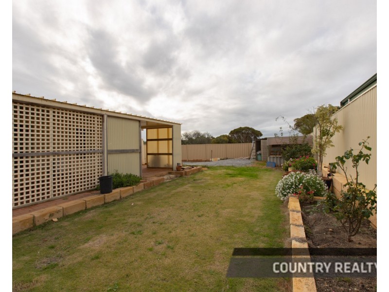 2 O’Loghlen Street, Dowerin WA 6461