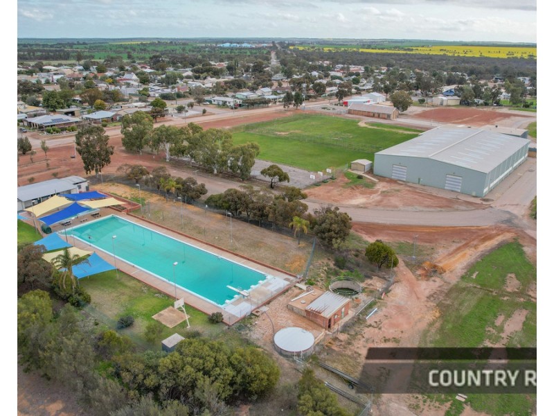 2 O’Loghlen Street, Dowerin WA 6461