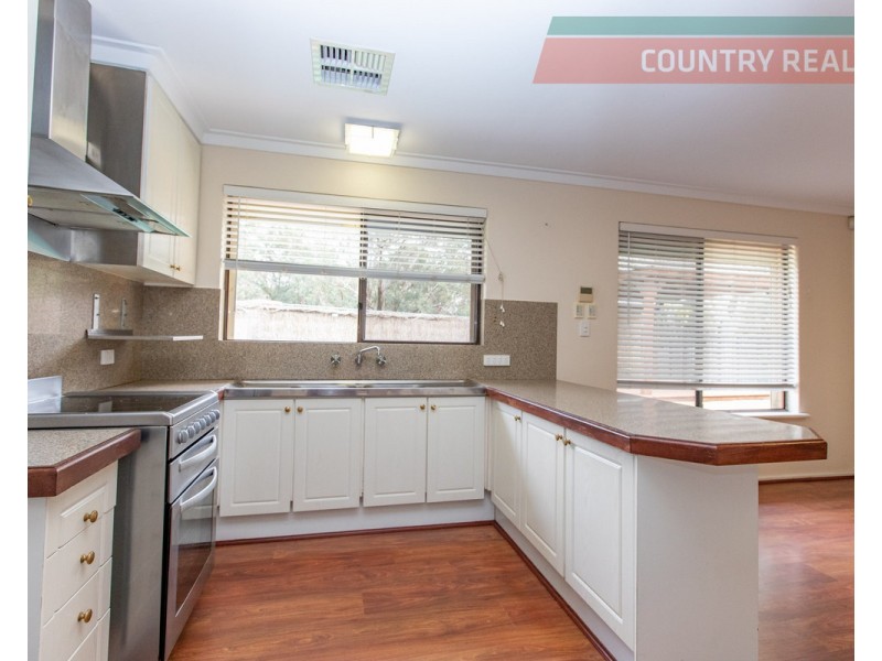 5 Leawood Crescent, Boya WA 6056