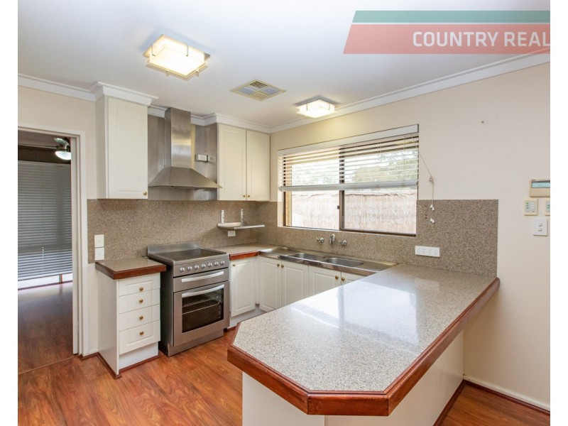 5 Leawood Crescent, Boya WA 6056