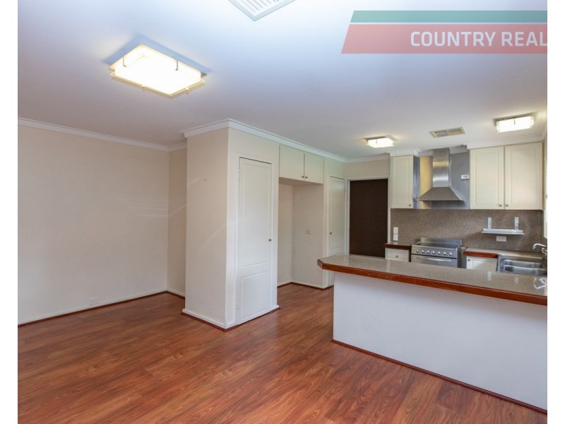 5 Leawood Crescent, Boya WA 6056