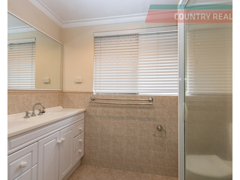 5 Leawood Crescent, Boya WA 6056