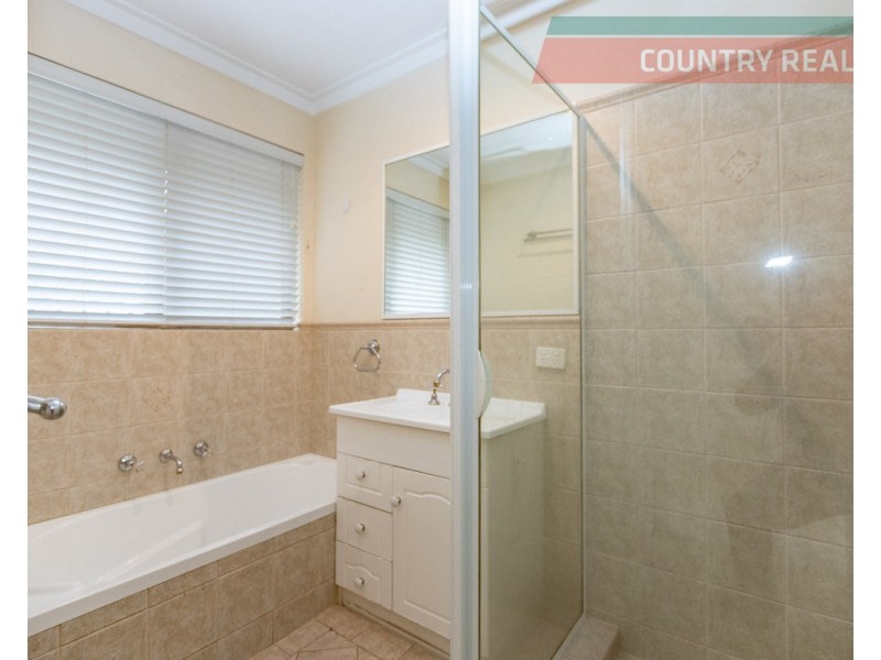 5 Leawood Crescent, Boya WA 6056