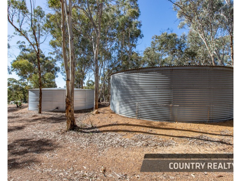 17 Parkland Drive, Julimar, Toodyay WA 6566