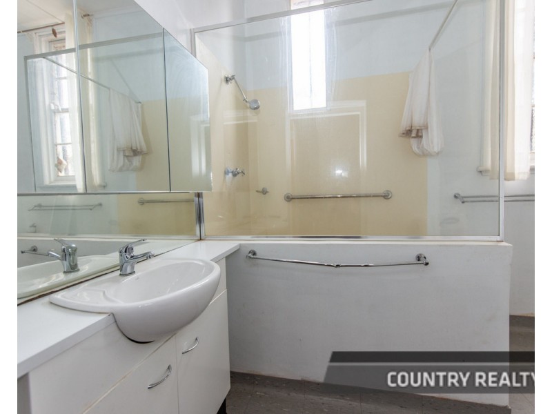 182 Wellington Street, Northam WA 6401