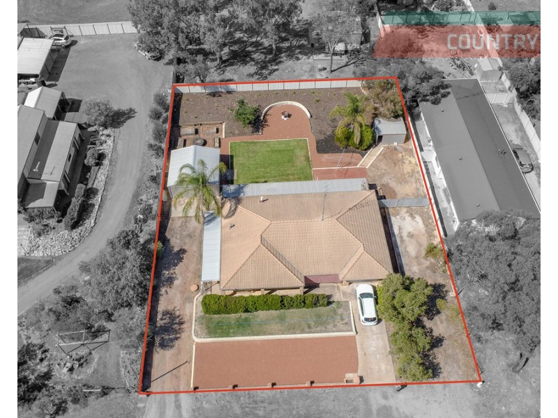 74 Newcastle Street, York WA 6302