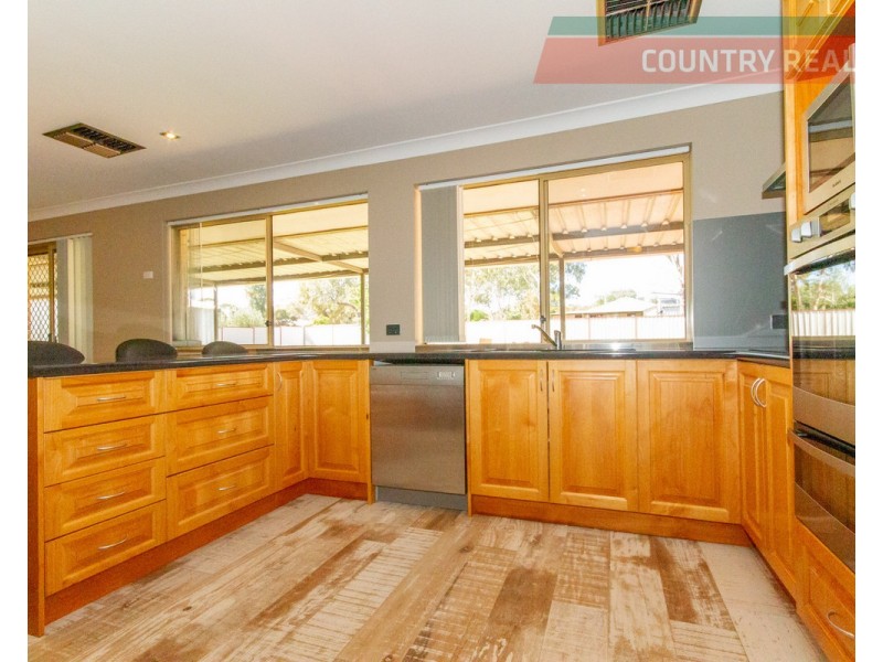 74 Newcastle Street, York WA 6302