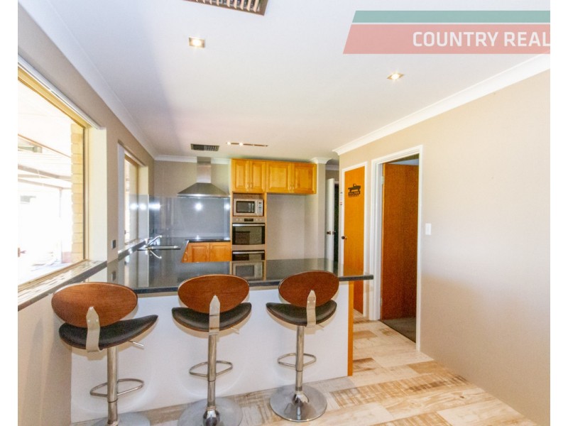 74 Newcastle Street, York WA 6302