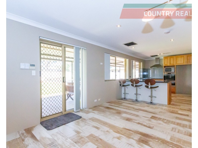74 Newcastle Street, York WA 6302