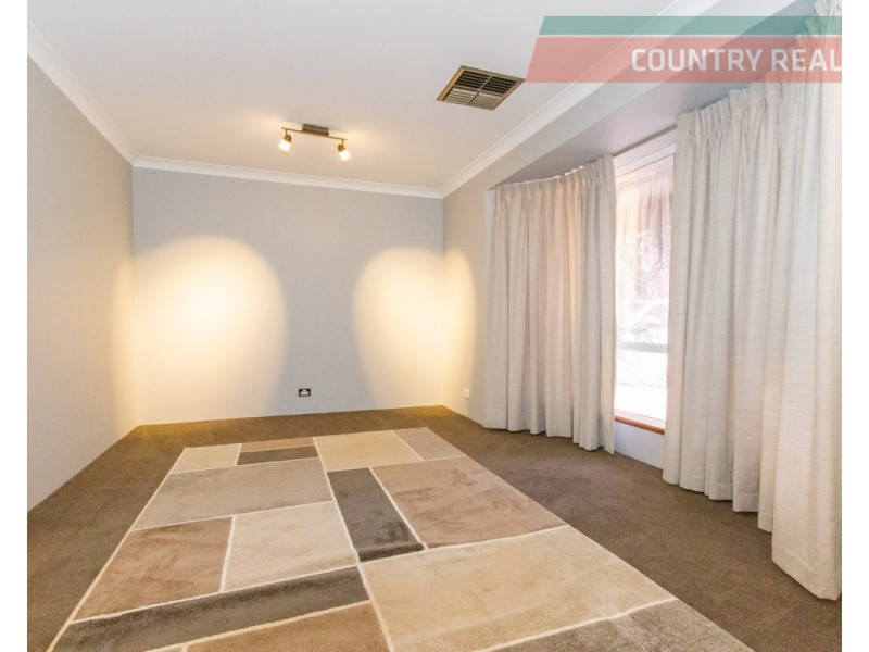 74 Newcastle Street, York WA 6302