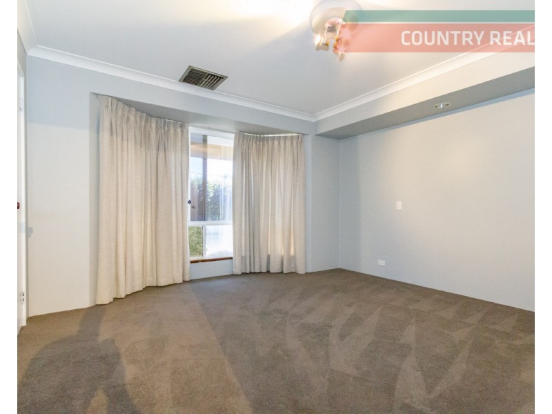 74 Newcastle Street, York WA 6302