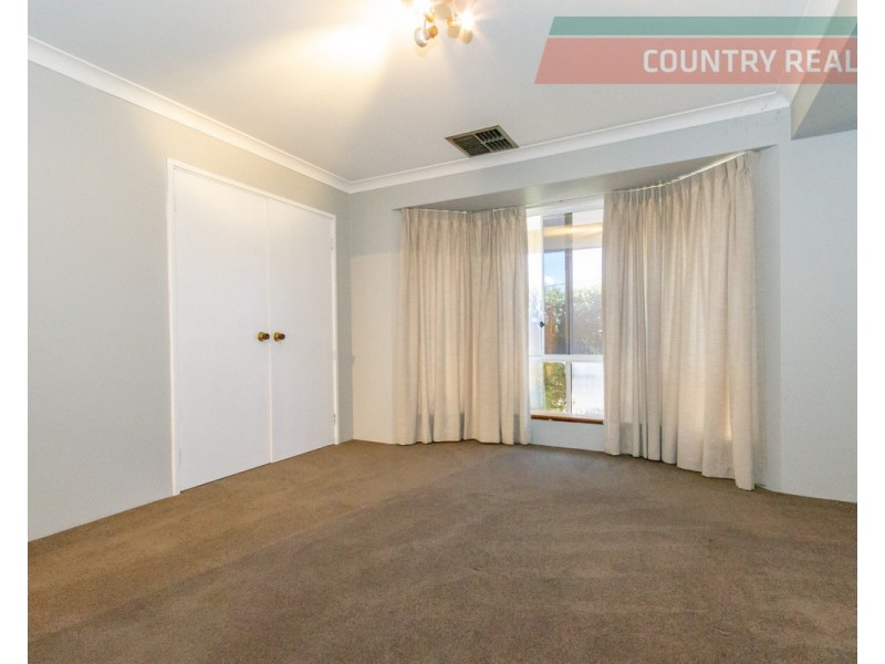 74 Newcastle Street, York WA 6302