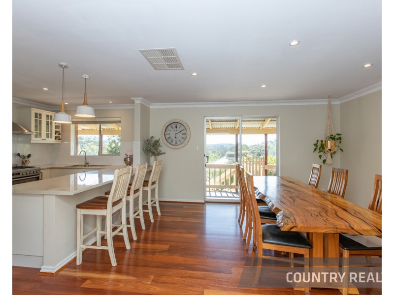 27 Clinton Street, Toodyay WA 6566