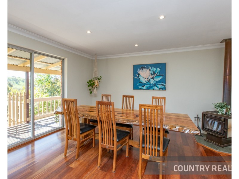27 Clinton Street, Toodyay WA 6566