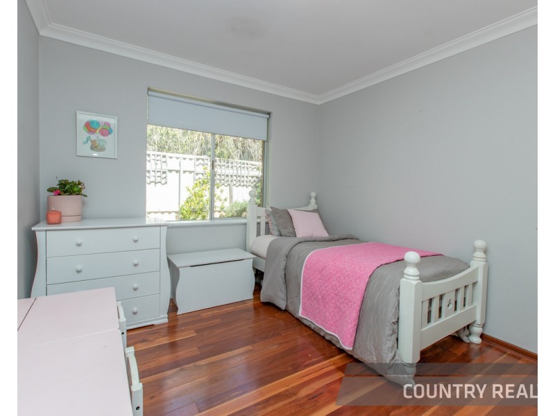 27 Clinton Street, Toodyay WA 6566