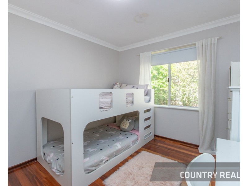 27 Clinton Street, Toodyay WA 6566