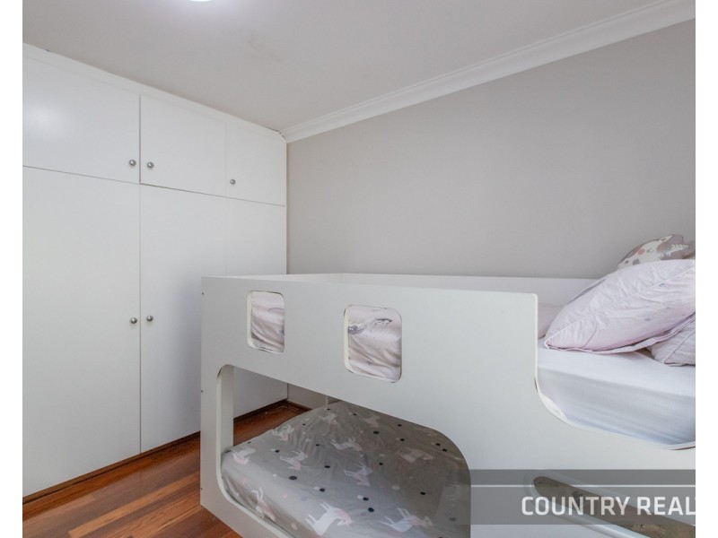 27 Clinton Street, Toodyay WA 6566