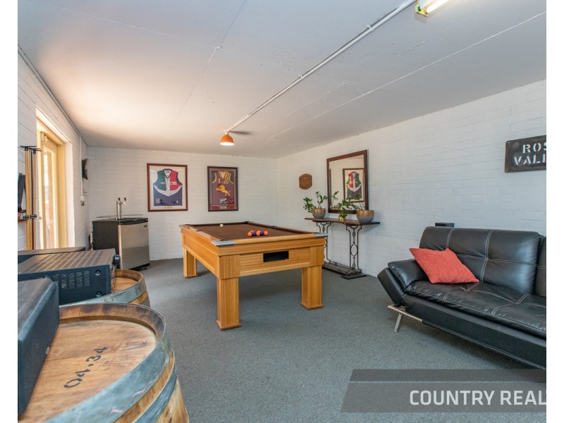 27 Clinton Street, Toodyay WA 6566