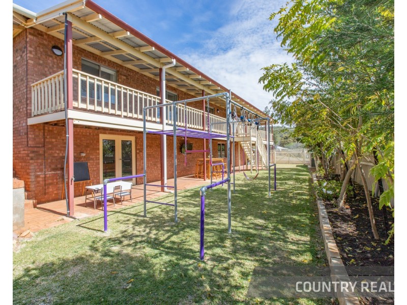 27 Clinton Street, Toodyay WA 6566