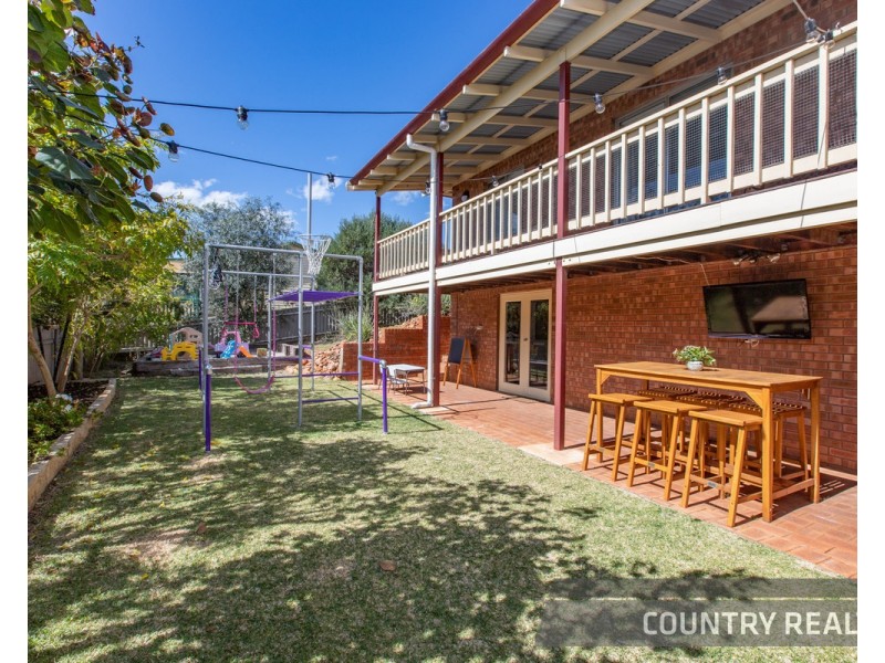 27 Clinton Street, Toodyay WA 6566
