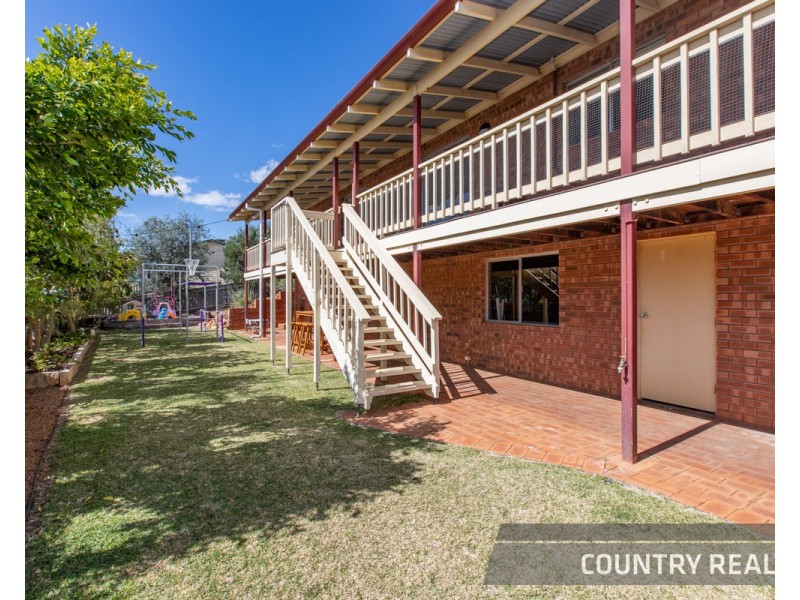 27 Clinton Street, Toodyay WA 6566