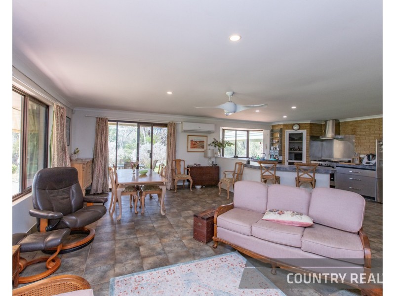205 Sand Spring Road, Julimar, Toodyay WA 6566