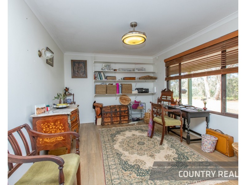 205 Sand Spring Road, Julimar, Toodyay WA 6566