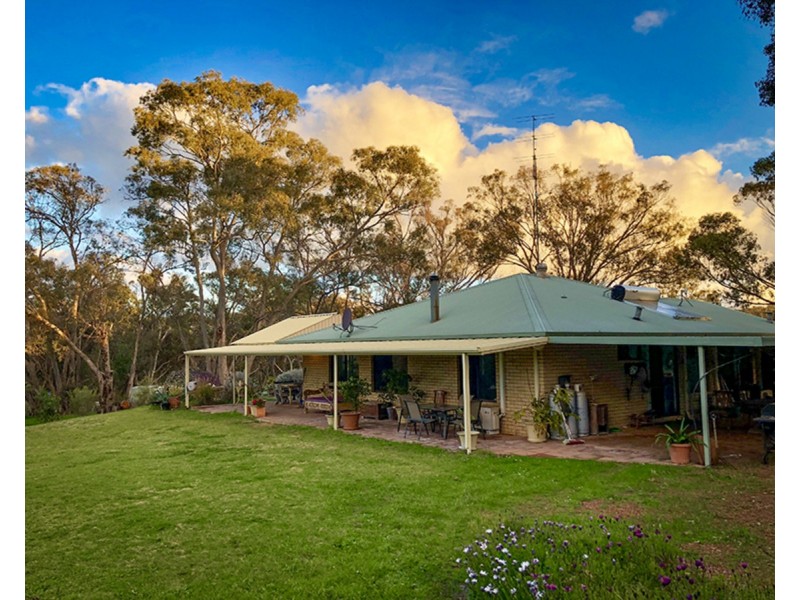205 Sand Spring Road, Julimar, Toodyay WA 6566