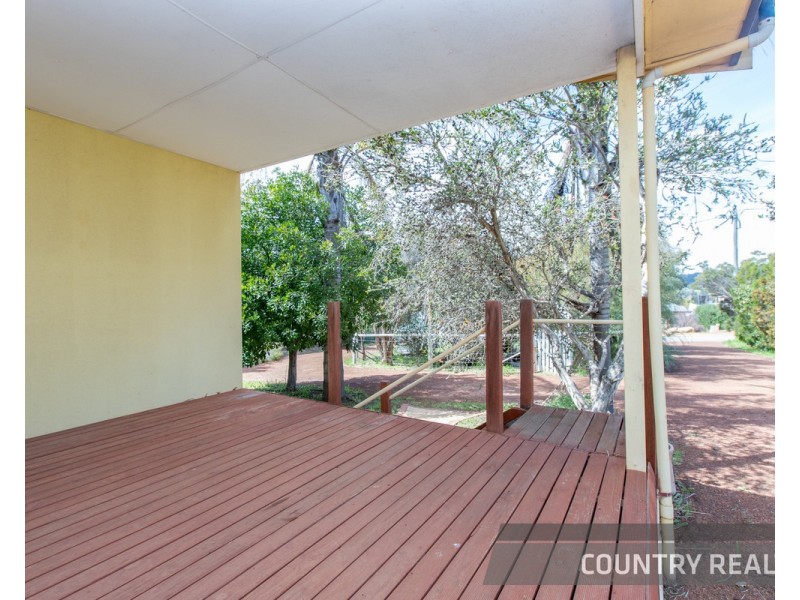 77 Georgiana Street, York WA 6302