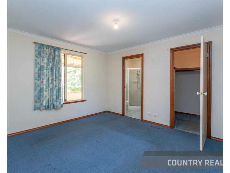 77 Georgiana Street, York WA 6302