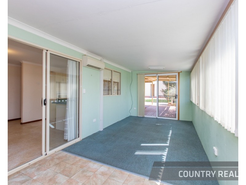 77 Georgiana Street, York WA 6302