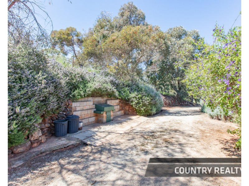 940 Bindi Bindi-Toodyay Road, Coondle, Toodyay WA 6566