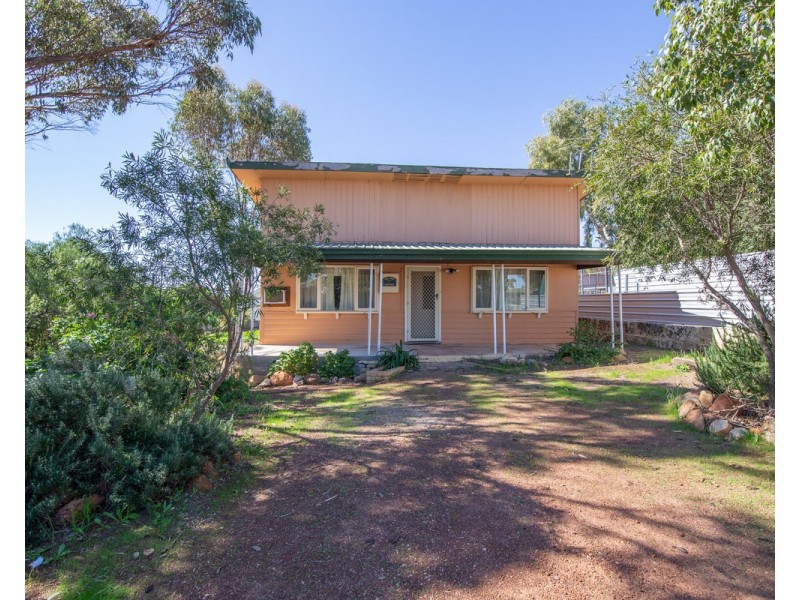 17 Parker Street, Northam WA 6401